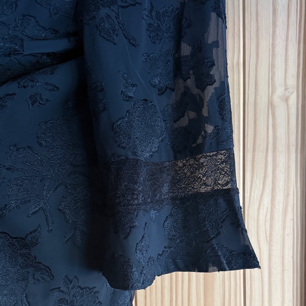 JM Collection Elegant Black Lace Blouse - Picture 3 of 5